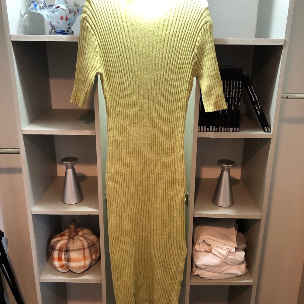 Elegant Green Ribbed Knit Maxi Dress